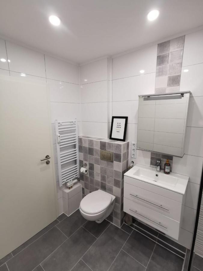 Frisch Sanierte Ferienwohnung 2 Min Vom Suedstrand - Balkon - Pay Tv 빌헬름스하펜 외부 사진